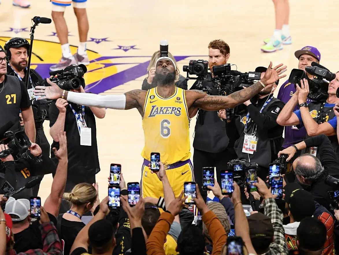 仅在, 多征战两年, 赛季 仅在, 多征战两年, 赛季