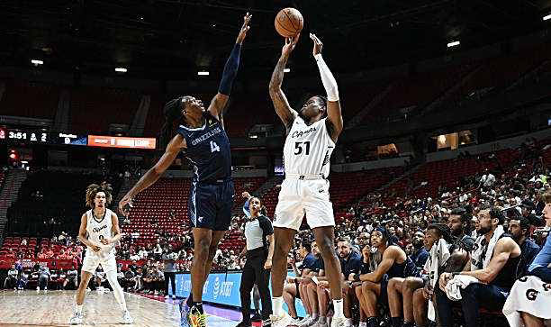 他的职责, 同时防守端, 率则高达