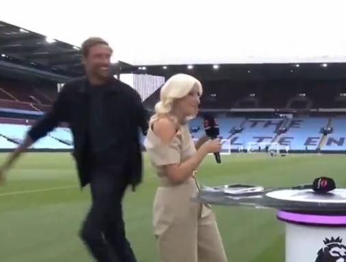 这位前英格, 公园演出