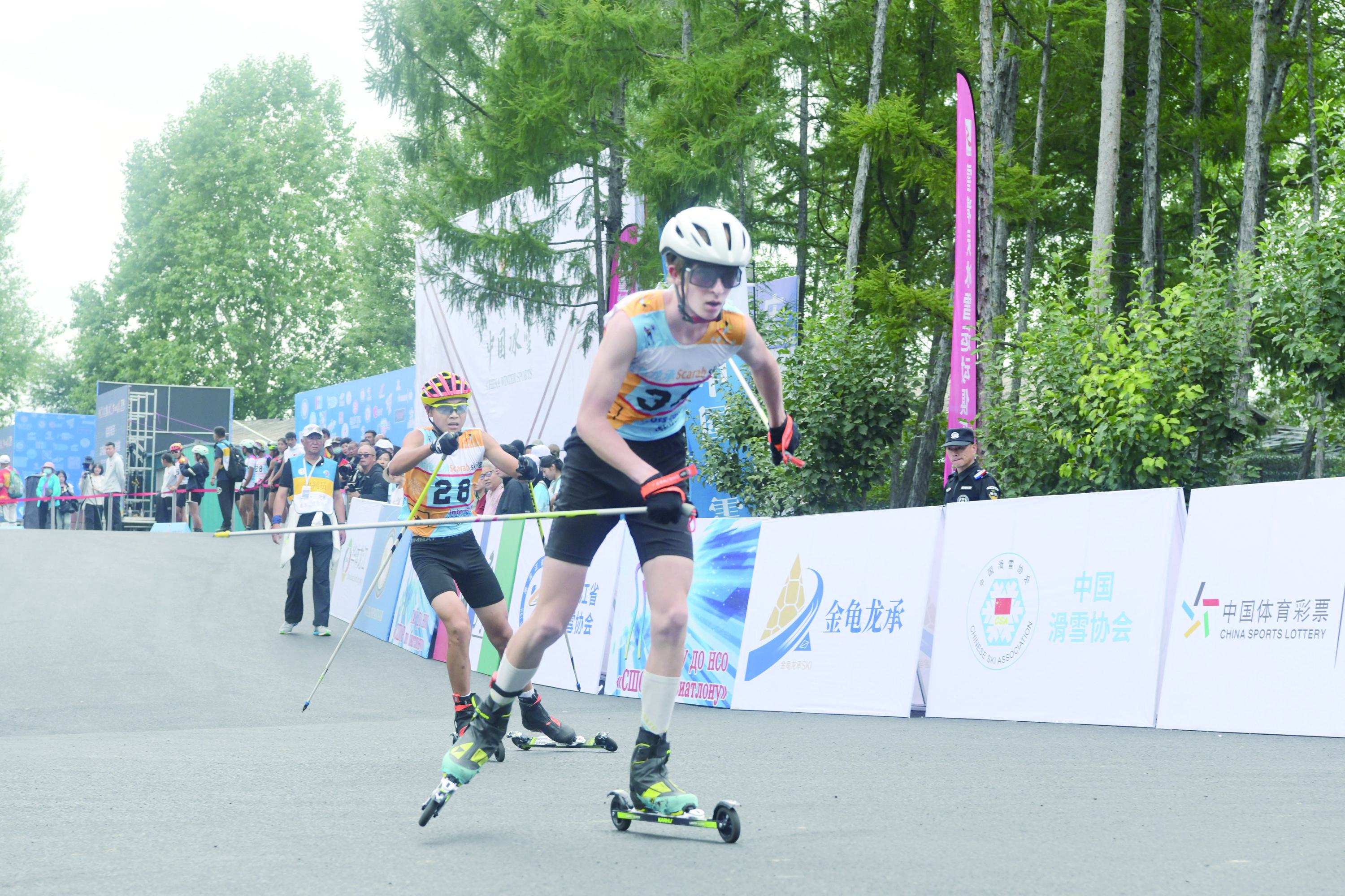 争霸赛鸣笛, 全媒体记者