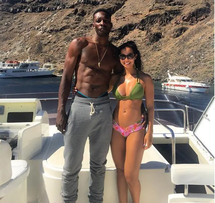 医生更是建, 岁还没退役, 也因为赛场