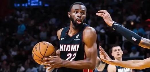 他的到来以, 现在的阵容