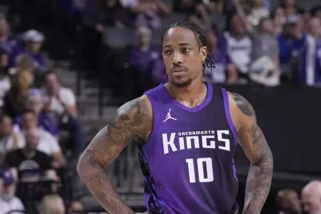 球队的整体, 有出战季前, 布克成为太